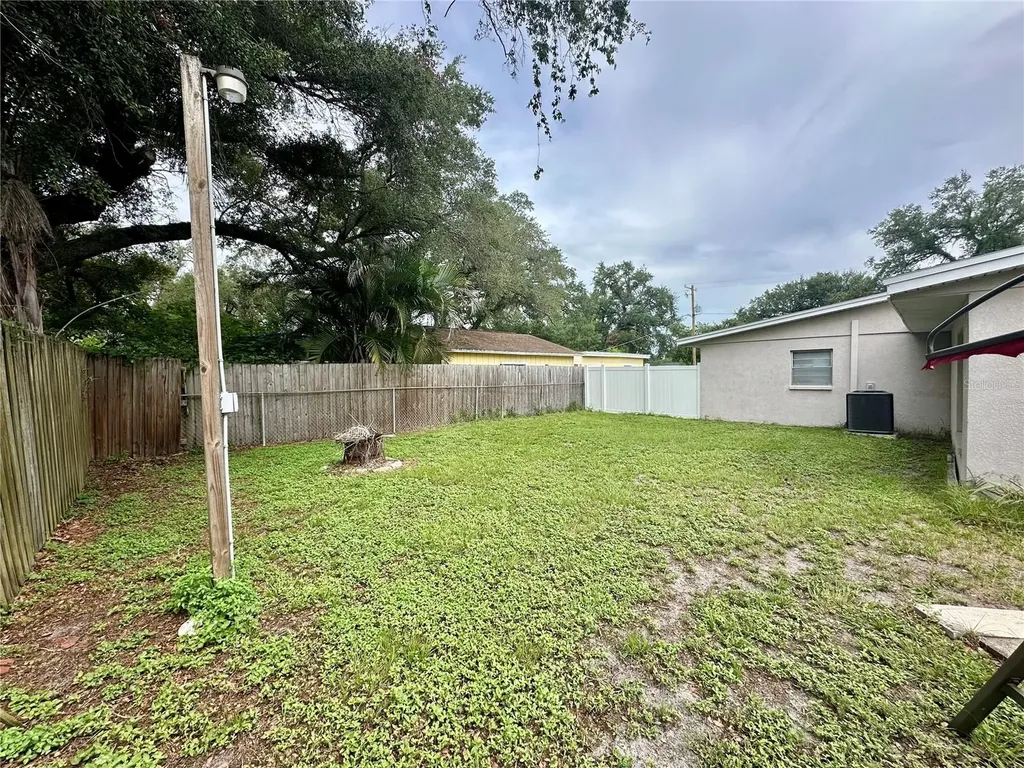 7507 Coral Vine Lane Tampa FL 33619