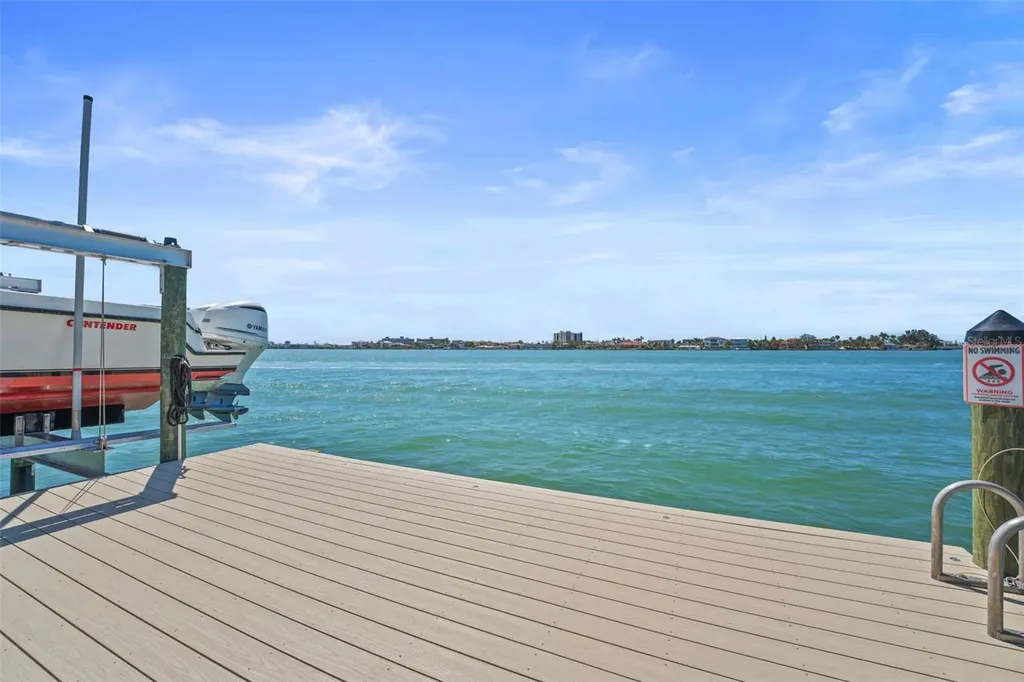 11050 7th Street E Treasure Island FL 33706