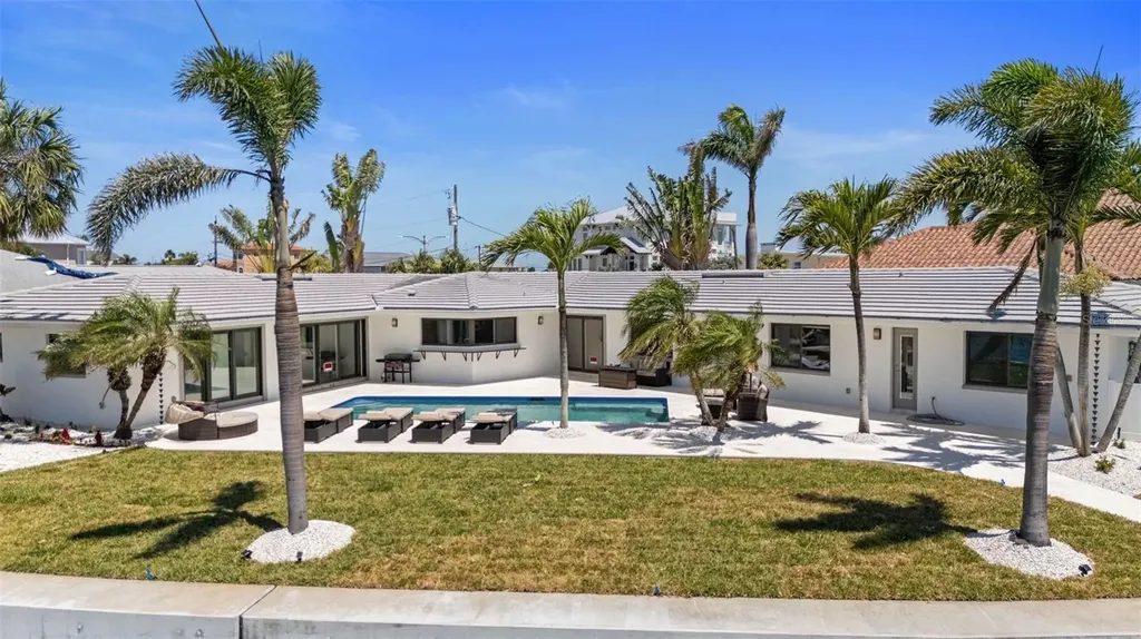 11050 7th Street E Treasure Island FL 33706