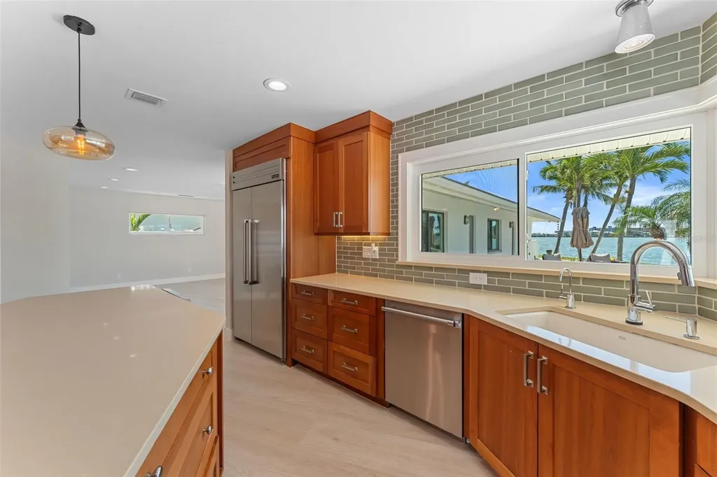 11050 7th Street E Treasure Island FL 33706