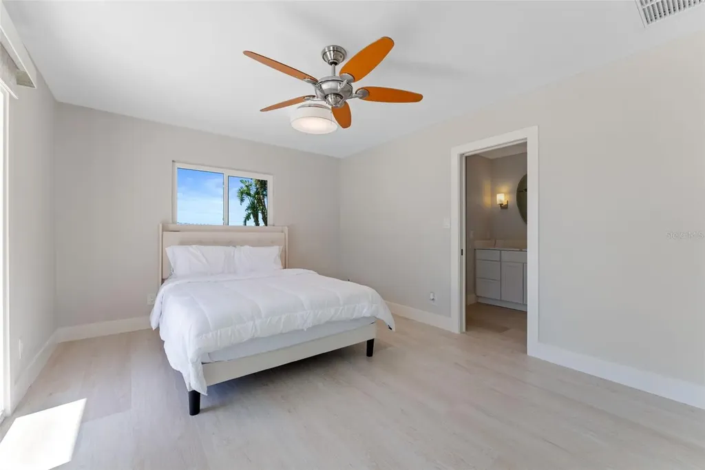 11050 7th Street E Treasure Island FL 33706