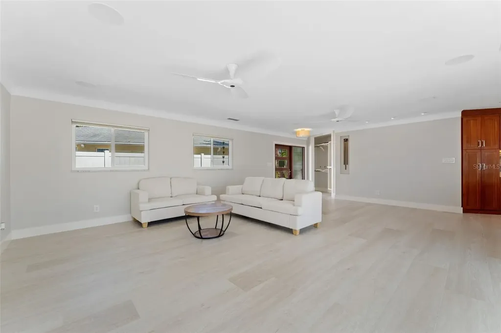 11050 7th Street E Treasure Island FL 33706
