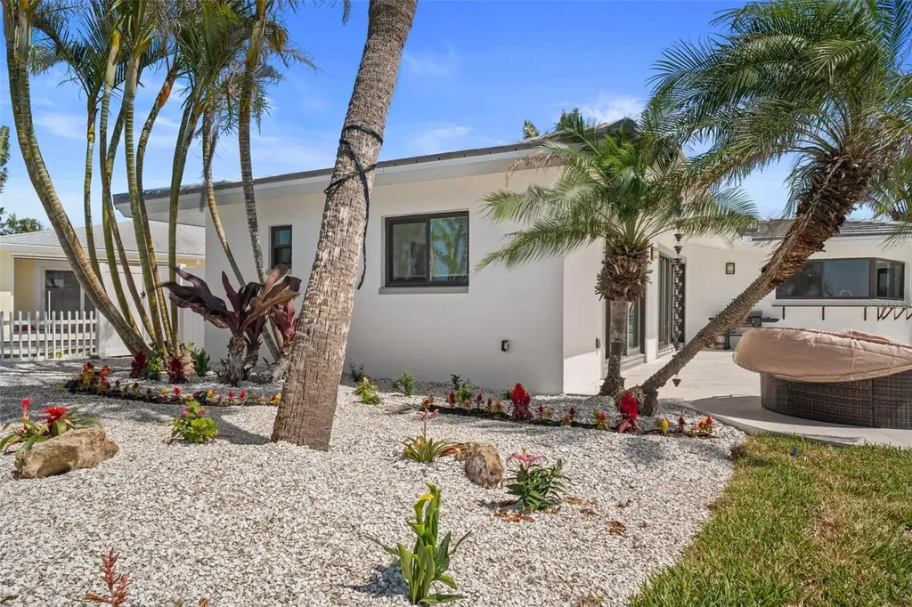 11050 7th Street E Treasure Island FL 33706