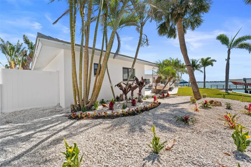 11050 7th Street E Treasure Island FL 33706