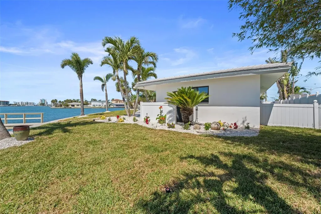 11050 7th Street E Treasure Island FL 33706