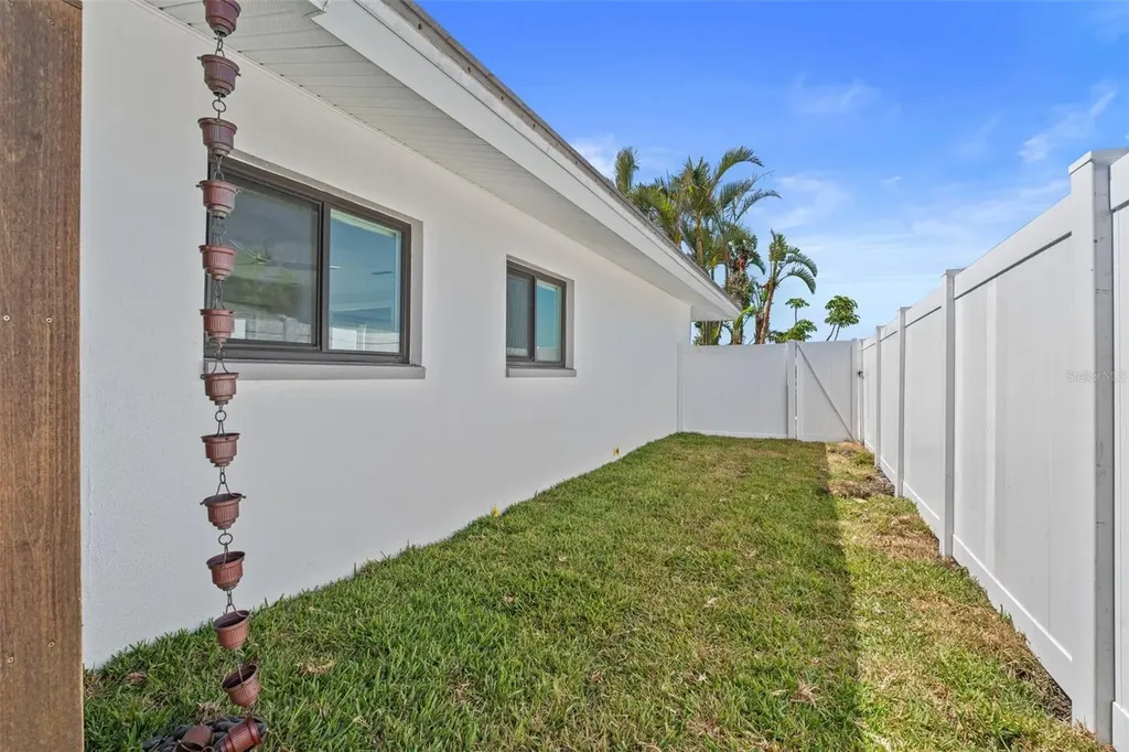 11050 7th Street E Treasure Island FL 33706
