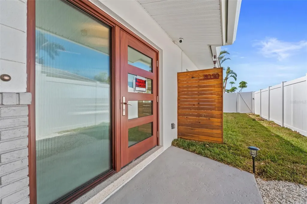 11050 7th Street E Treasure Island FL 33706