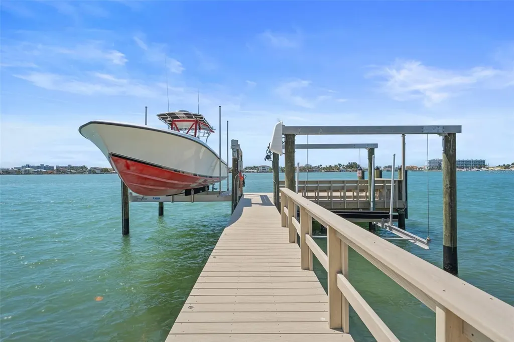 11050 7th Street E Treasure Island FL 33706