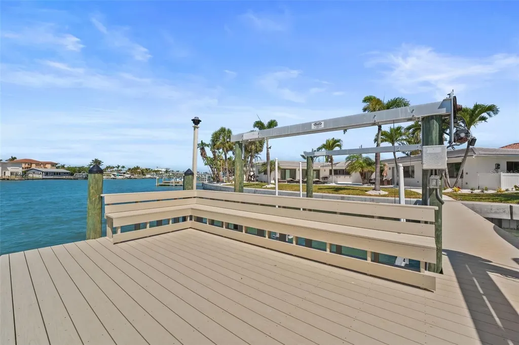 11050 7th Street E Treasure Island FL 33706