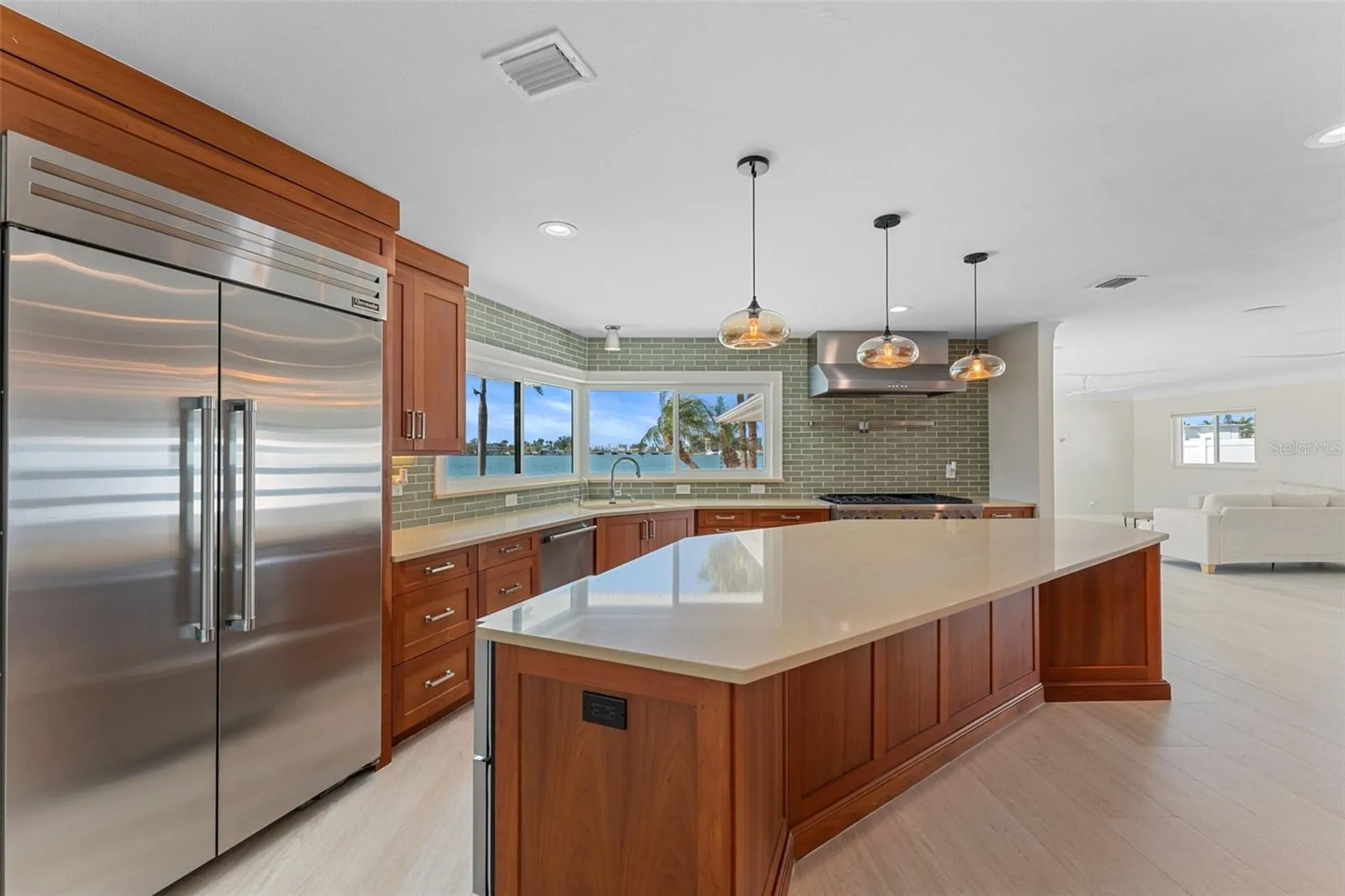 11050 7th Street E Treasure Island FL 33706