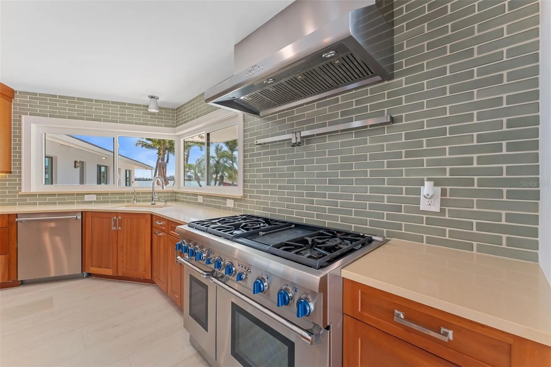 11050 7th Street E Treasure Island FL 33706