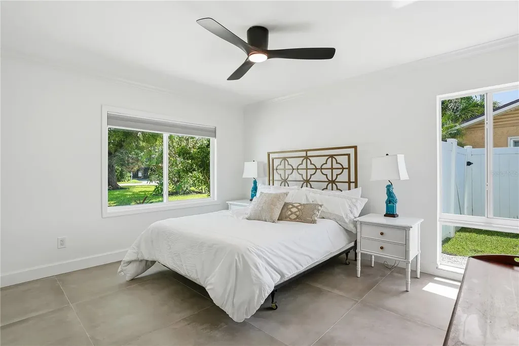 3896 42nd Avenue S St Petersburg FL 33711