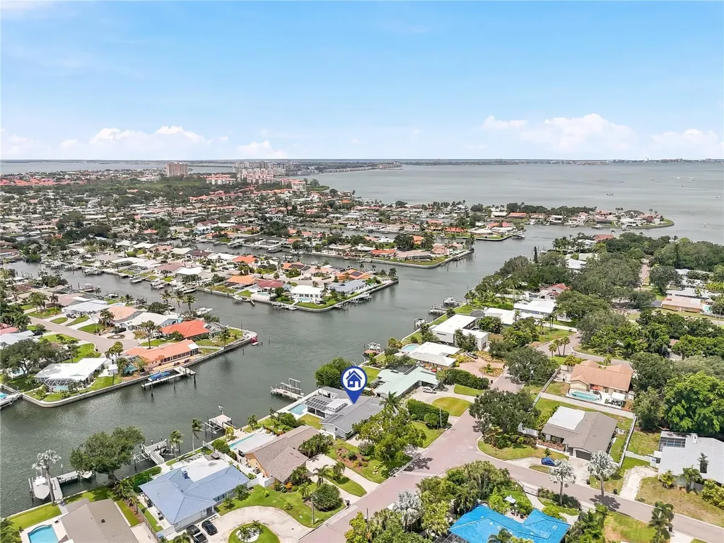 3896 42nd Avenue S St Petersburg FL 33711