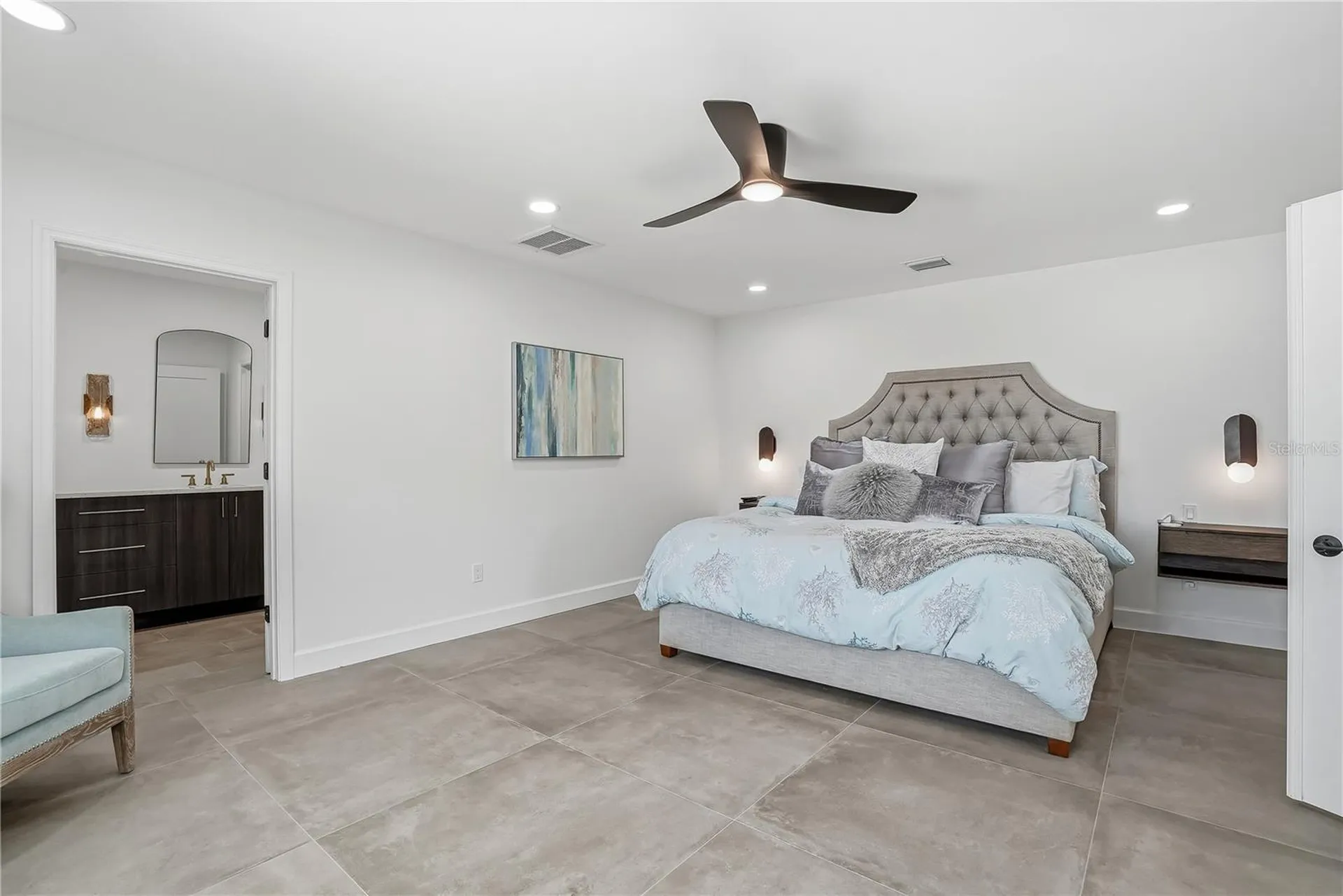 3896 42nd Avenue S St Petersburg FL 33711