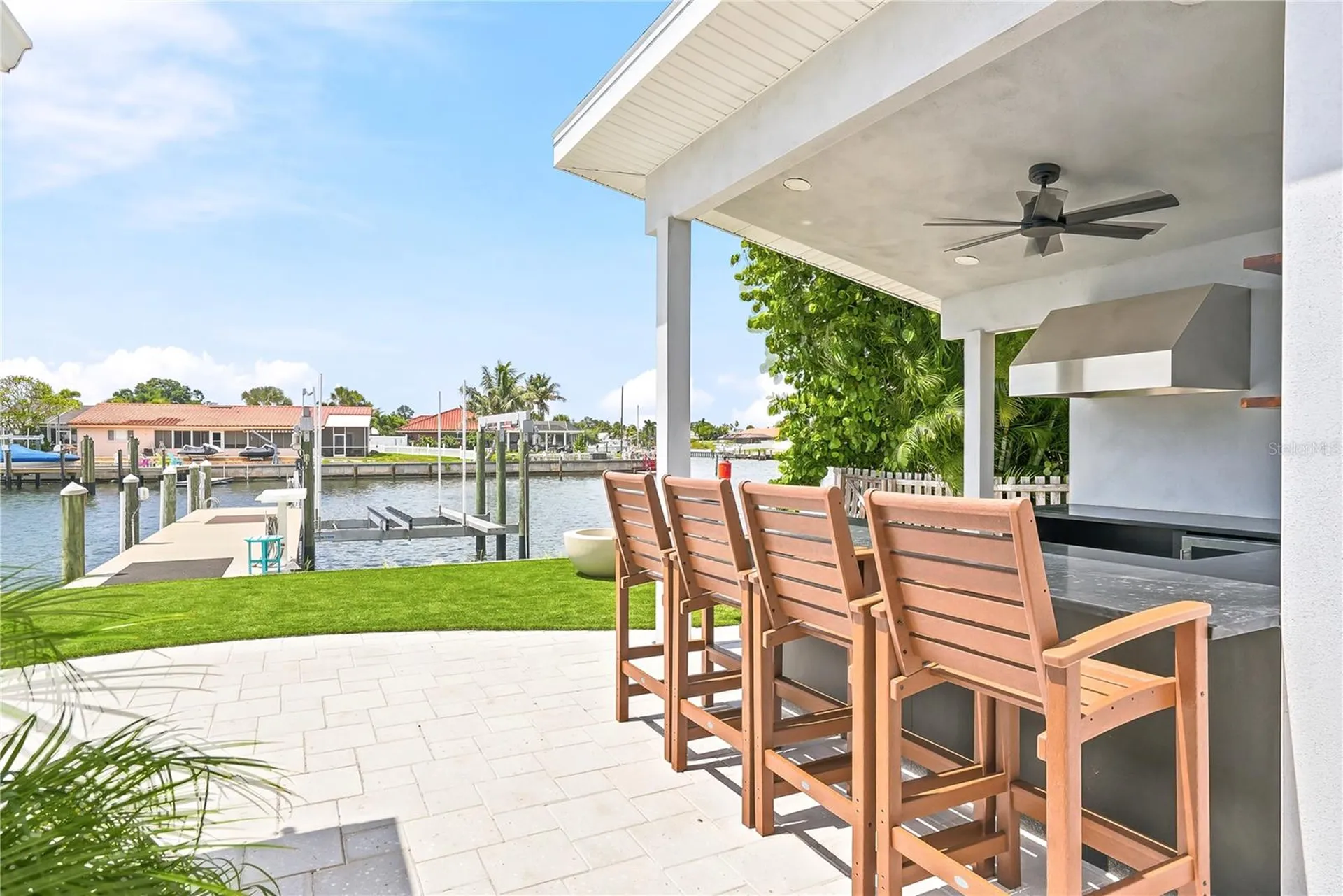 3896 42nd Avenue S St Petersburg FL 33711