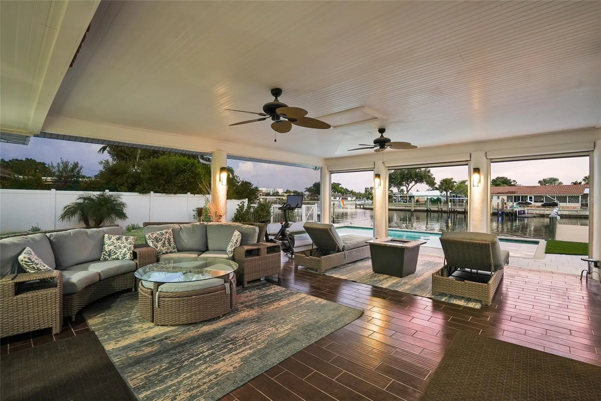 3896 42nd Avenue S St Petersburg FL 33711