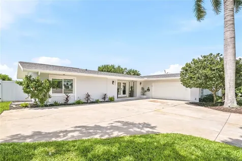 3896 42nd Avenue S St Petersburg FL 33711