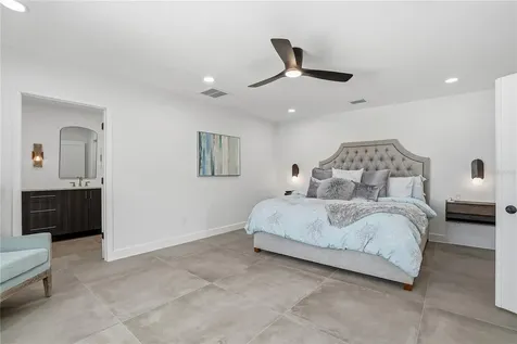 3896 42nd Avenue S St Petersburg FL 33711