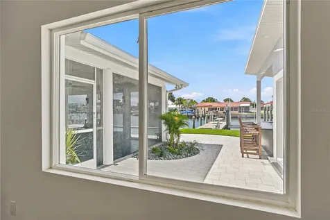 3896 42nd Avenue S St Petersburg FL 33711