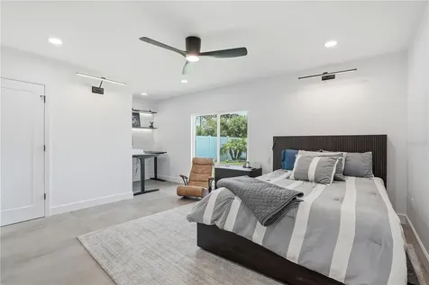 3896 42nd Avenue S St Petersburg FL 33711