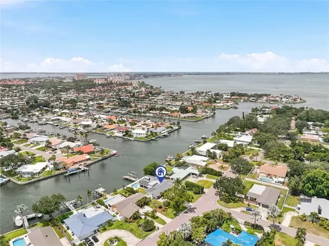 3896 42nd Avenue S St Petersburg FL 33711