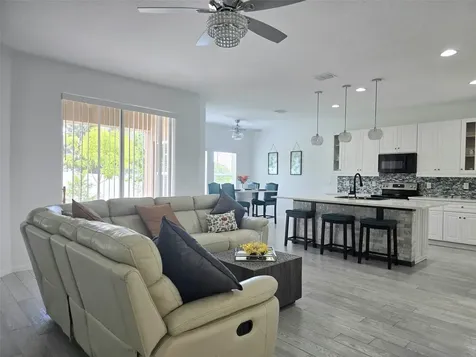 625 Disa Drive Davenport FL 33837