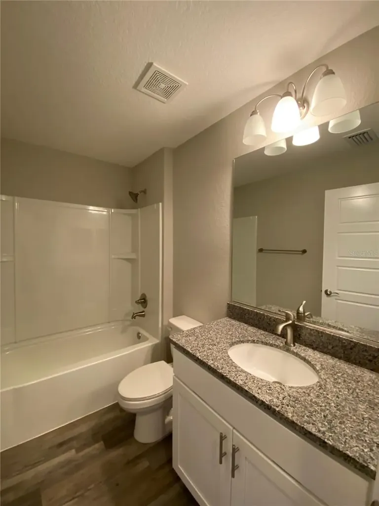 12 Oak Trail Ocala FL 34472