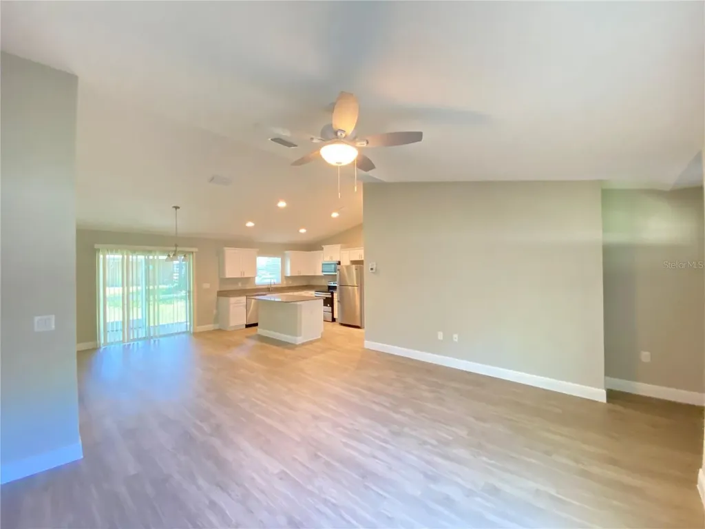12 Oak Trail Ocala FL 34472