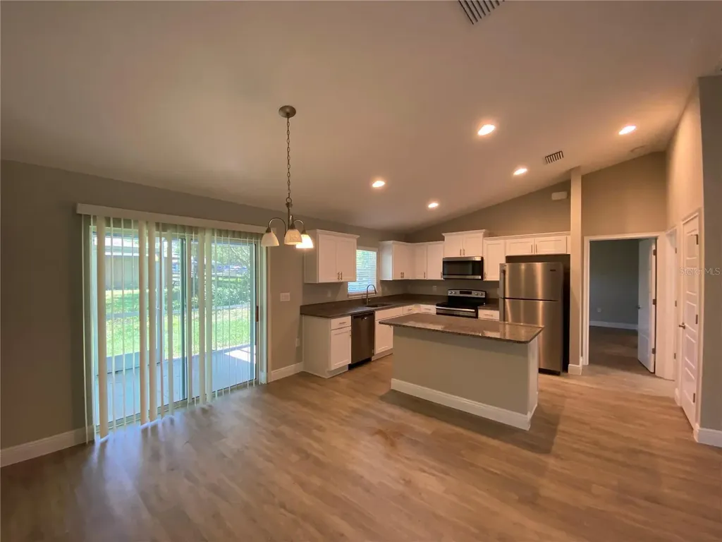 12 Oak Trail Ocala FL 34472