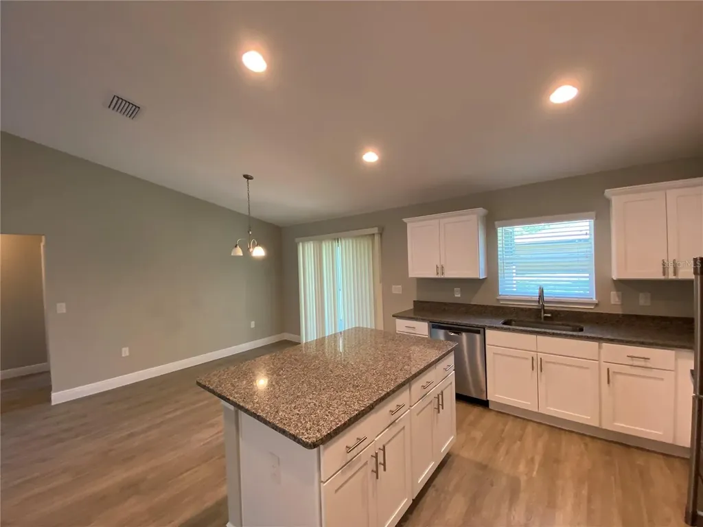 12 Oak Trail Ocala FL 34472