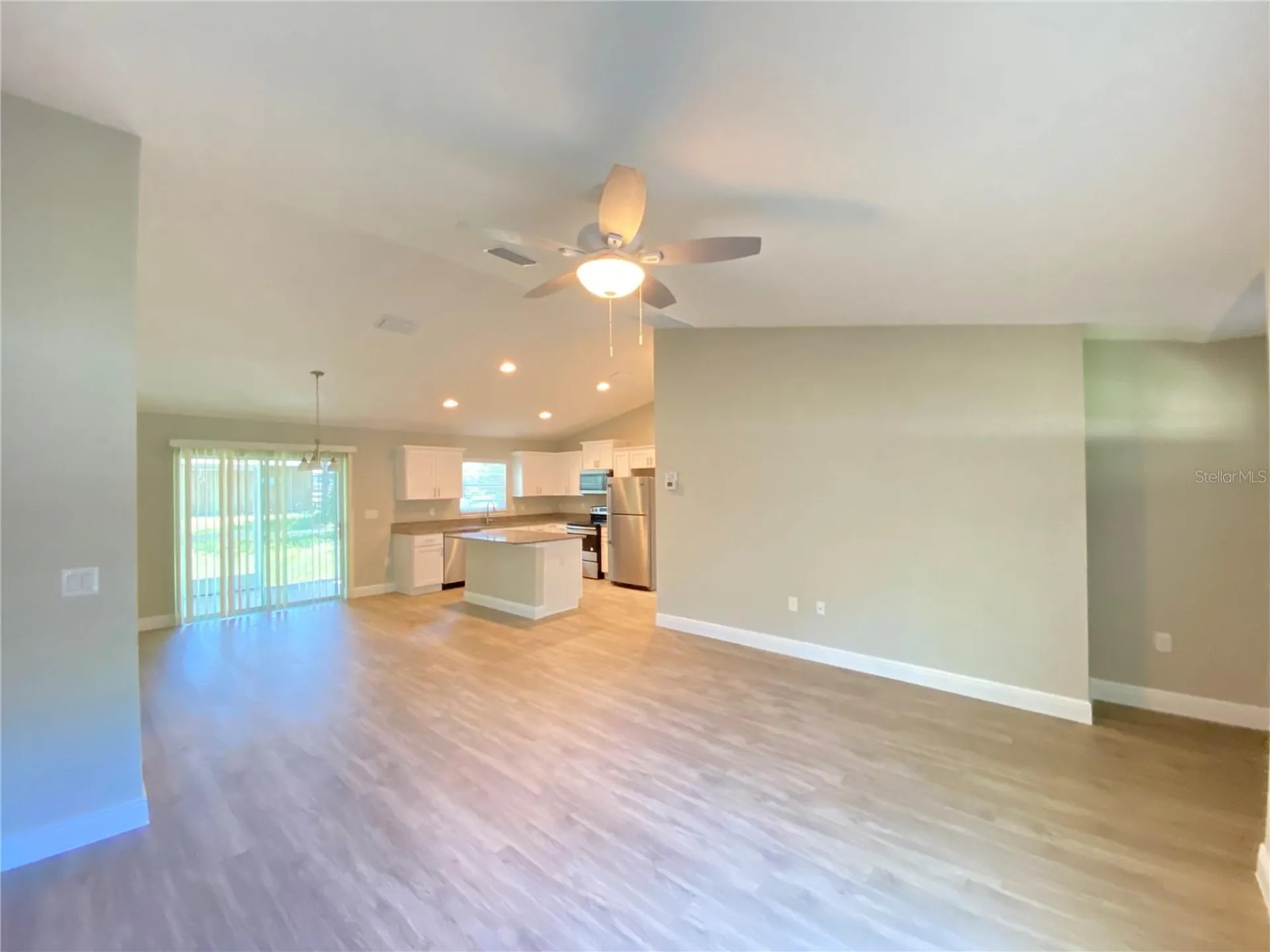 12 Oak Trail Ocala FL 34472