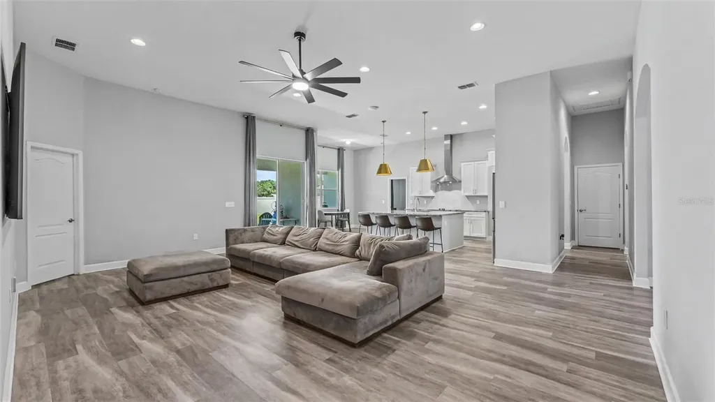 283 Cove At Eagle Lake Circle Eagle Lake FL 33839