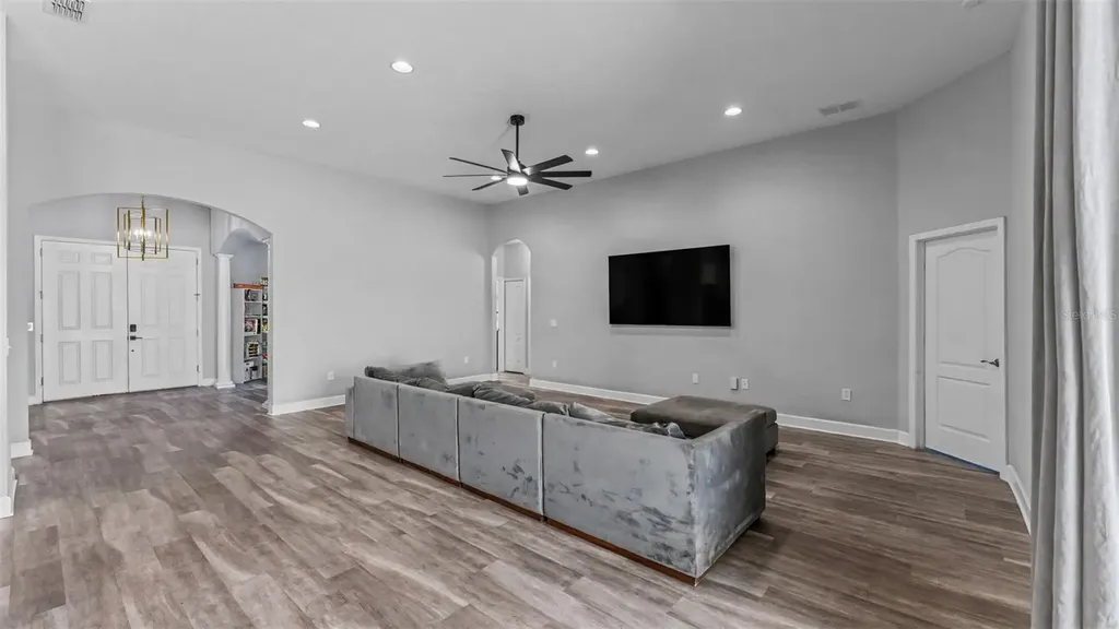 283 Cove At Eagle Lake Circle Eagle Lake FL 33839