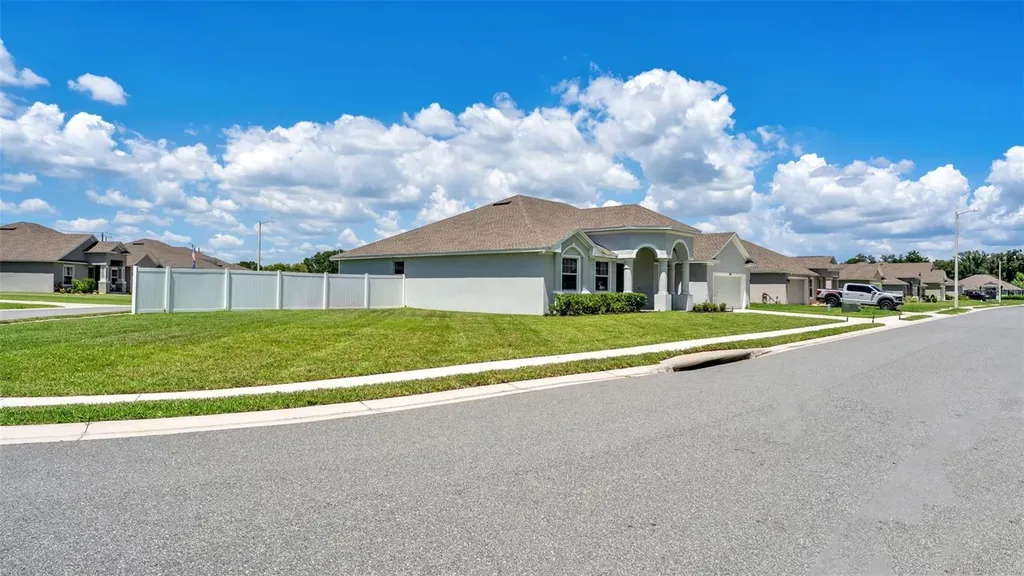 283 Cove At Eagle Lake Circle Eagle Lake FL 33839