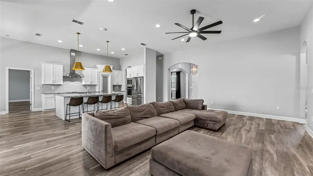 283 Cove At Eagle Lake Circle Eagle Lake FL 33839