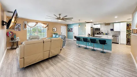 303 29th Street E Palmetto FL 34221