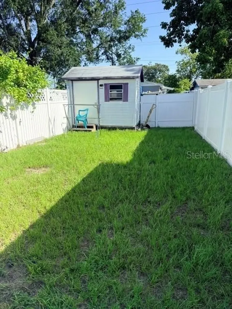 7225 N Grady Avenue Tampa FL 33614