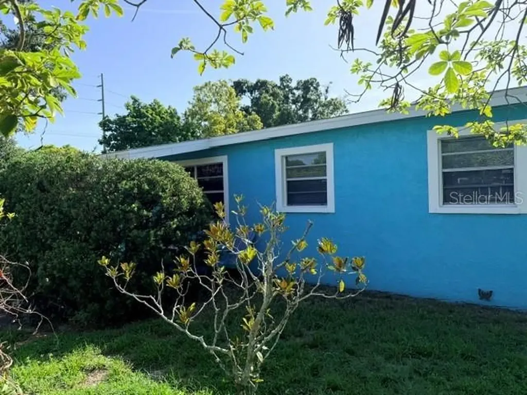 7225 N Grady Avenue Tampa FL 33614