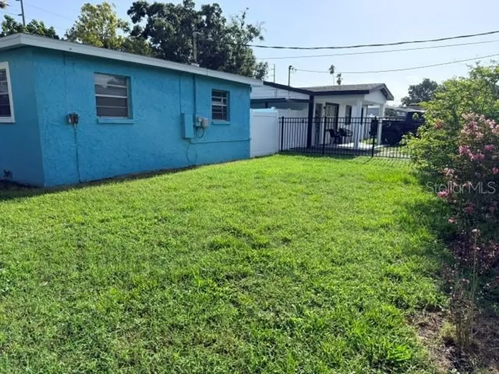 7225 N Grady Avenue Tampa FL 33614