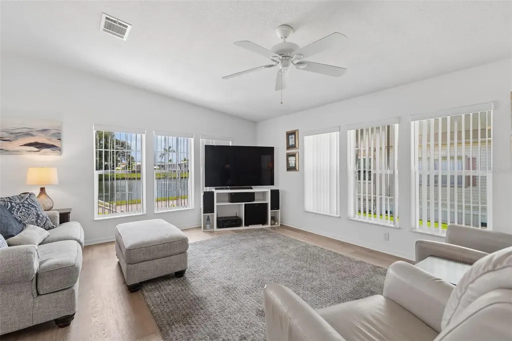 18 Mountain Laurel Drive Palm Harbor FL 34684