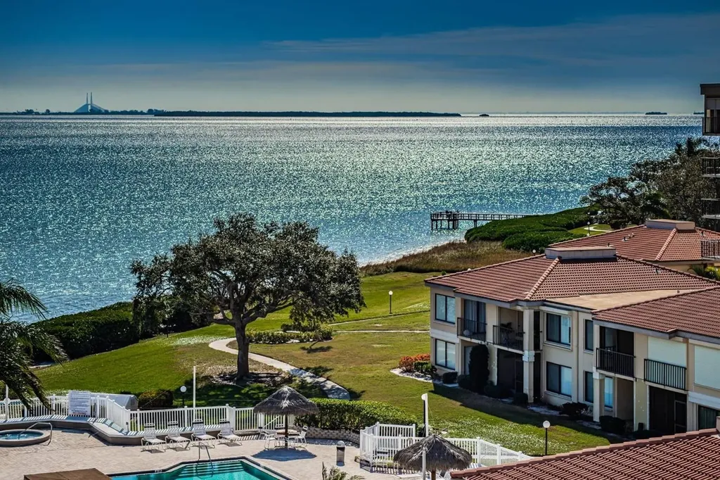 6104 Palma Del Mar Boulevard S St Petersburg FL 33715