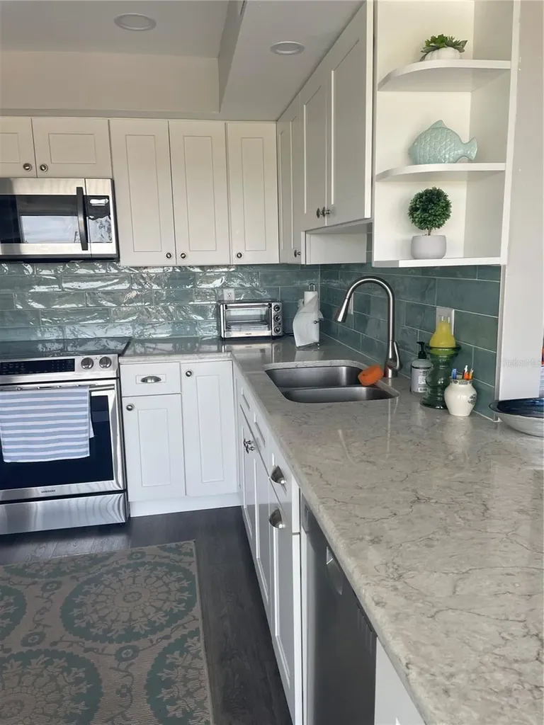 6104 Palma Del Mar Boulevard S St Petersburg FL 33715