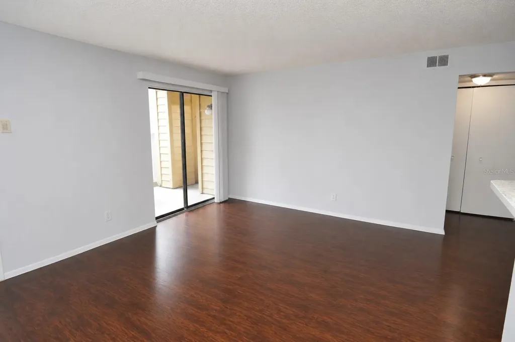 8718 Mallard Reserve Drive Tampa FL 33614