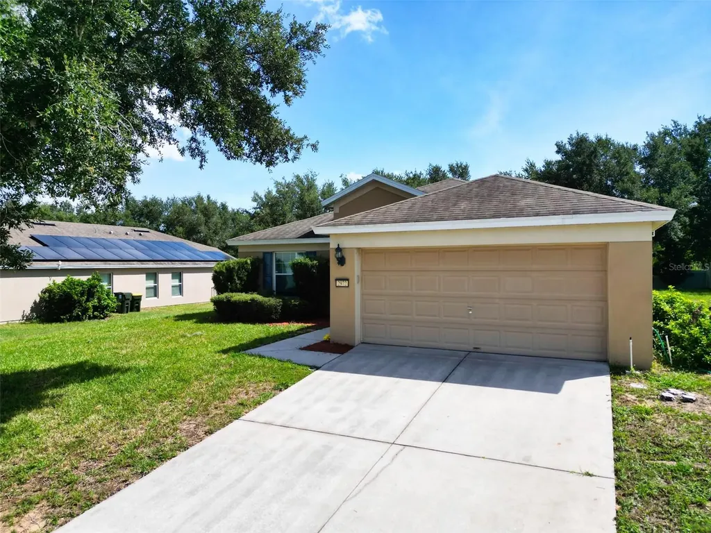 2972 Santa Maria Avenue Clermont FL 34715