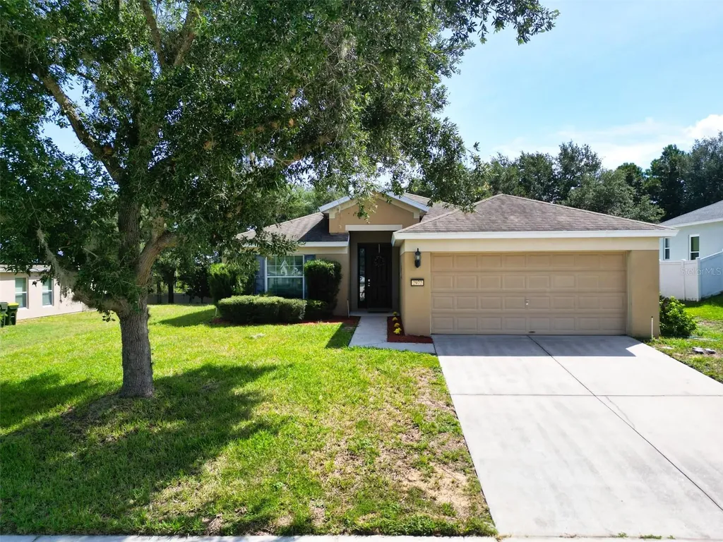 2972 Santa Maria Avenue Clermont FL 34715