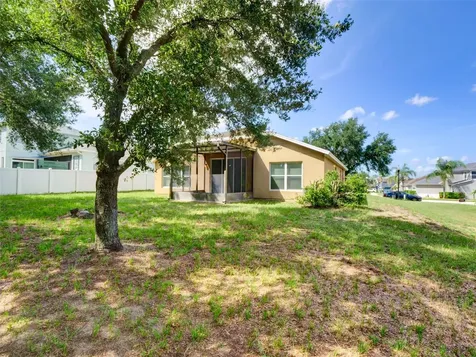 2972 Santa Maria Avenue Clermont FL 34715