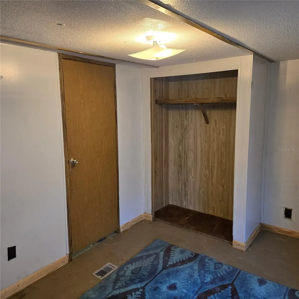 2820 Barnes Street Marianna FL 32448
