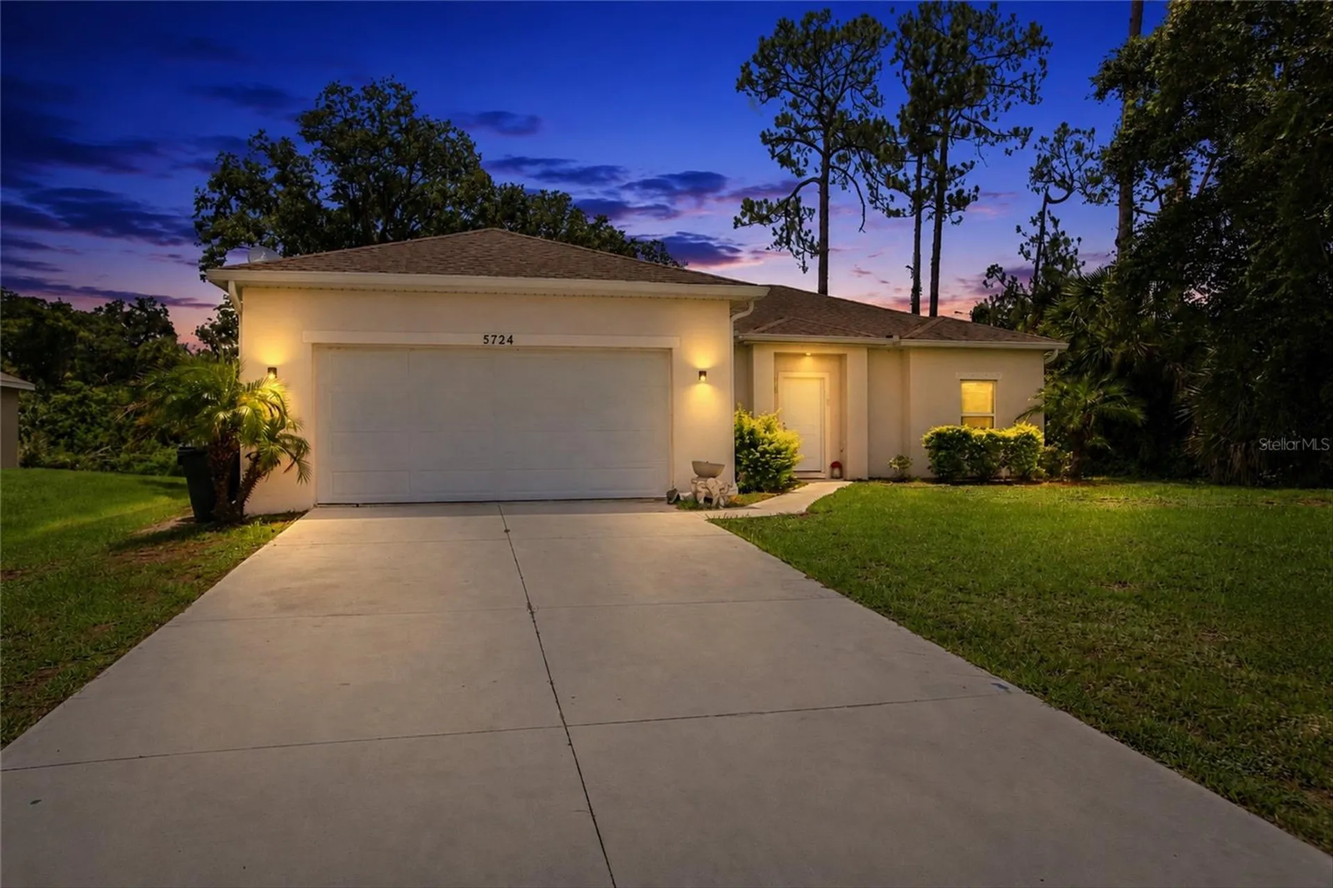 5724 Bannock Circle North Port FL 34288