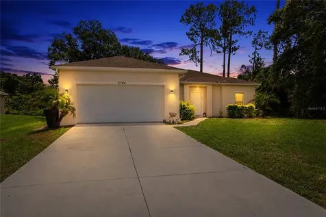 5724 Bannock Circle North Port FL 34288