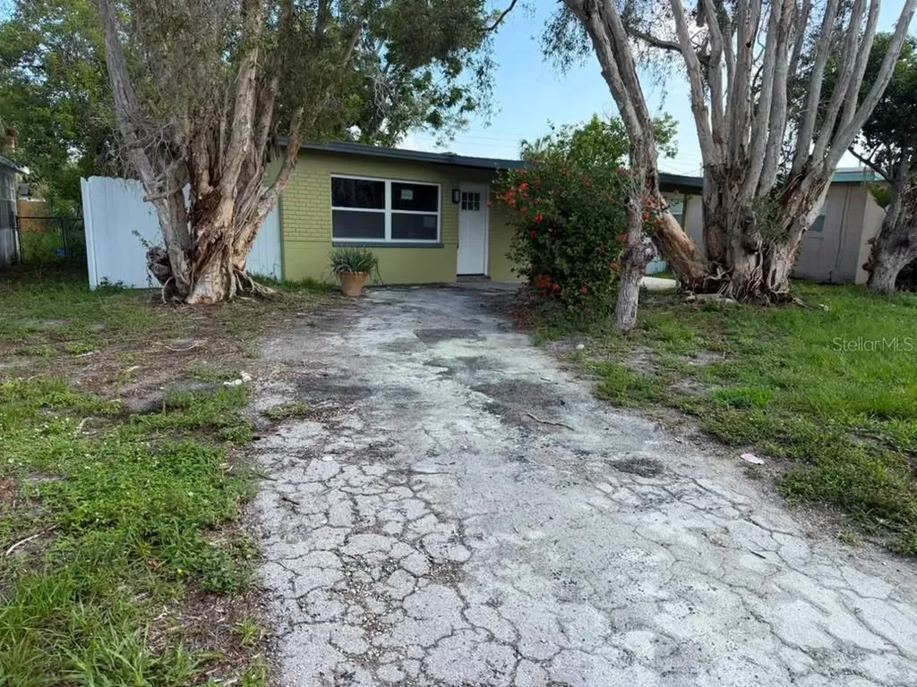 755 N 75th Avenue N St Petersburg FL 33702